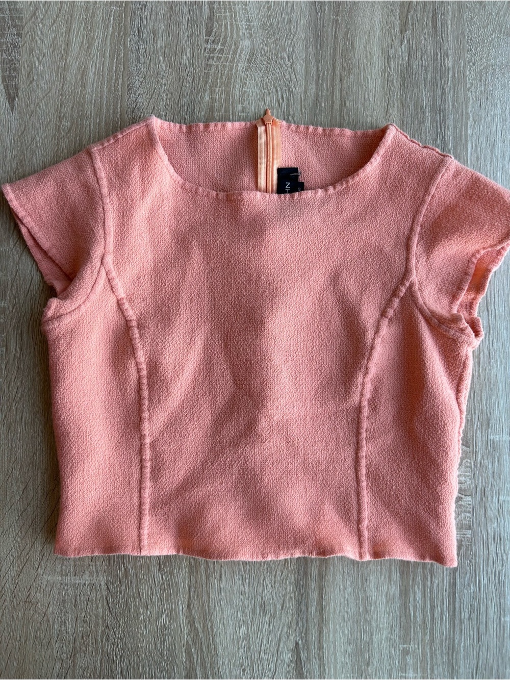 St. John Peach Short Sleeve Cropped Top